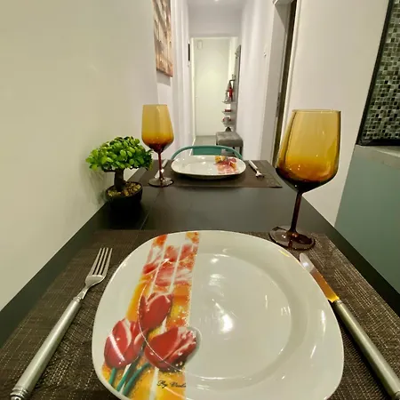 Crystal Studio-downtown Escape-navarinou Square Apartment Thessaloniki